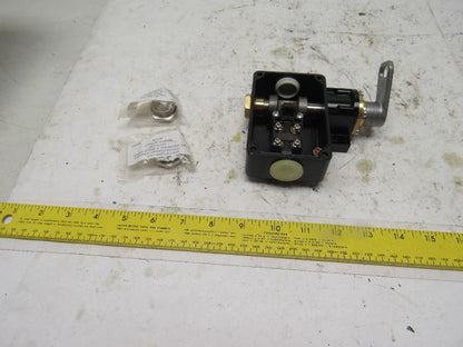 Siemens 3SE7160-1BD00-0AS1 300VAC 6A 1NO+1NC Lever Action Cable E-Stop Base