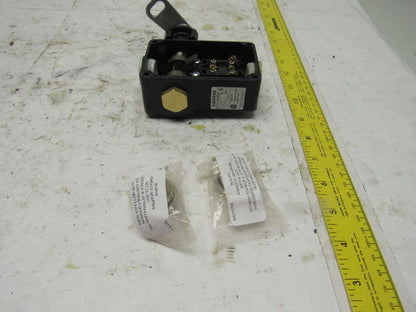 Siemens 3SE7160-1BD00-0AS1 300VAC 6A 1NO+1NC Lever Action Cable E-Stop Base