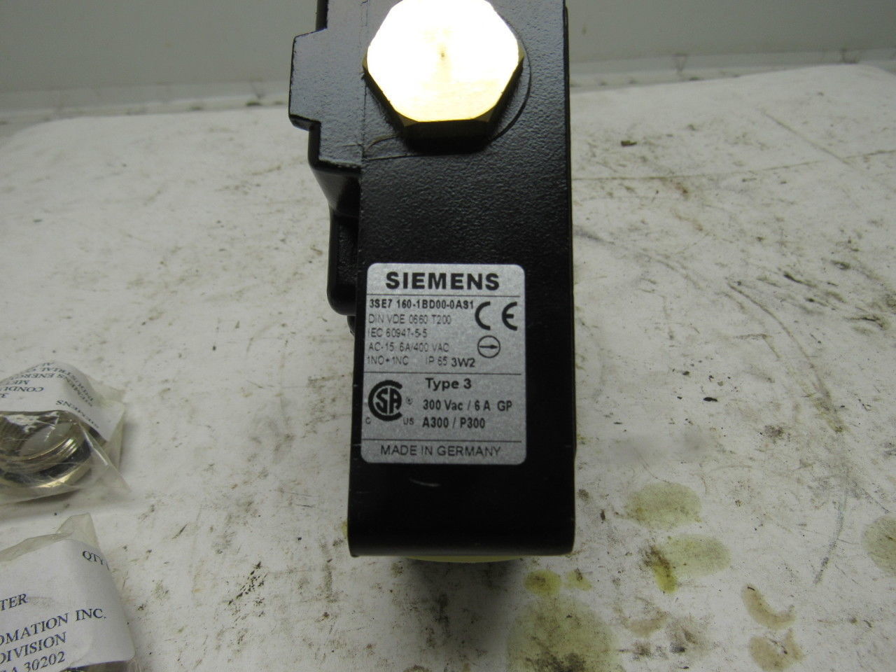 Siemens 3SE7160-1BD00-0AS1 300VAC 6A 1NO+1NC Lever Action Cable E-Stop Base