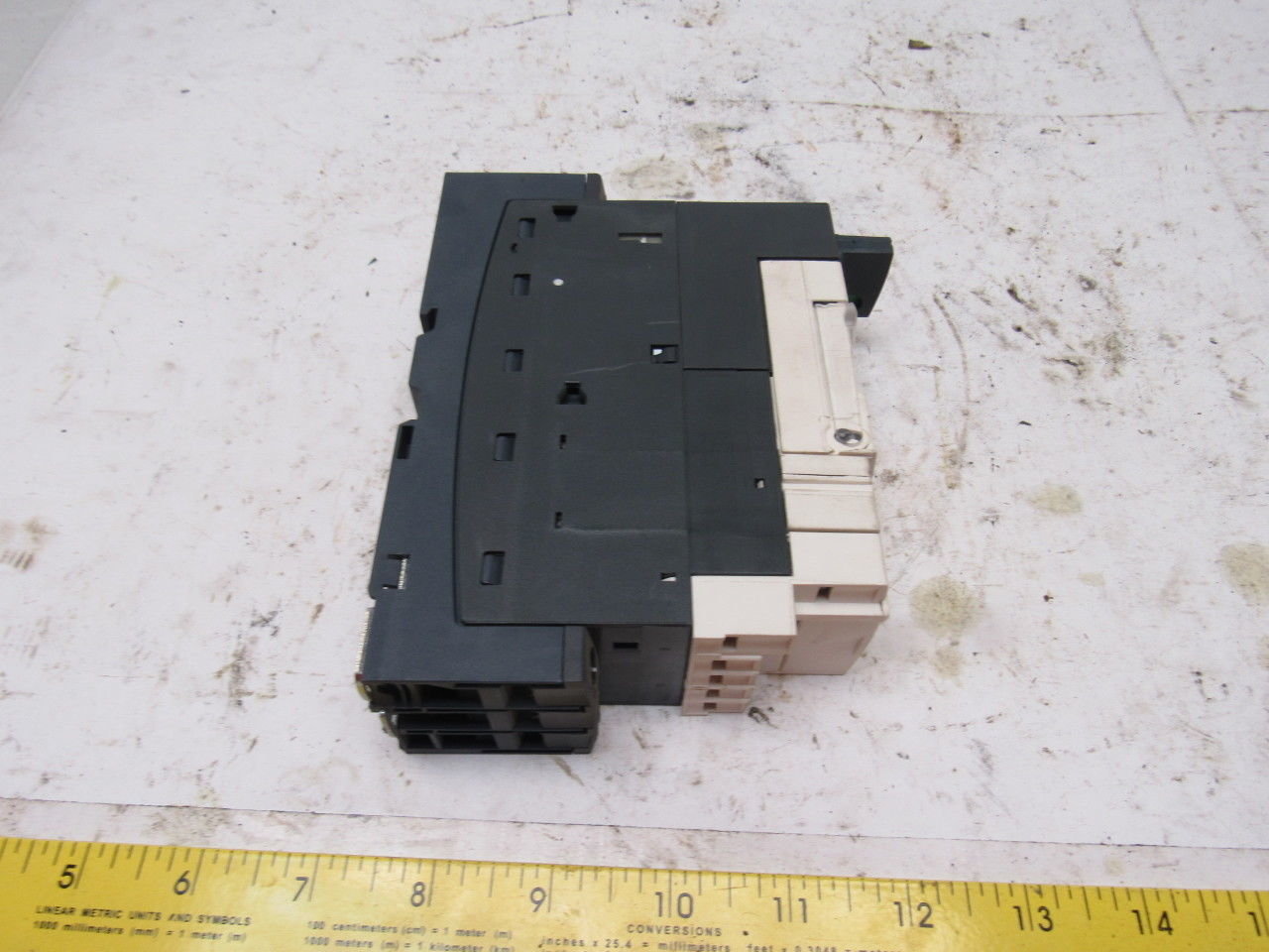 Schneider TeSys LUCA05FU 600V 10Hp 3Ph Manual Starter Overload 1.7-5.0A