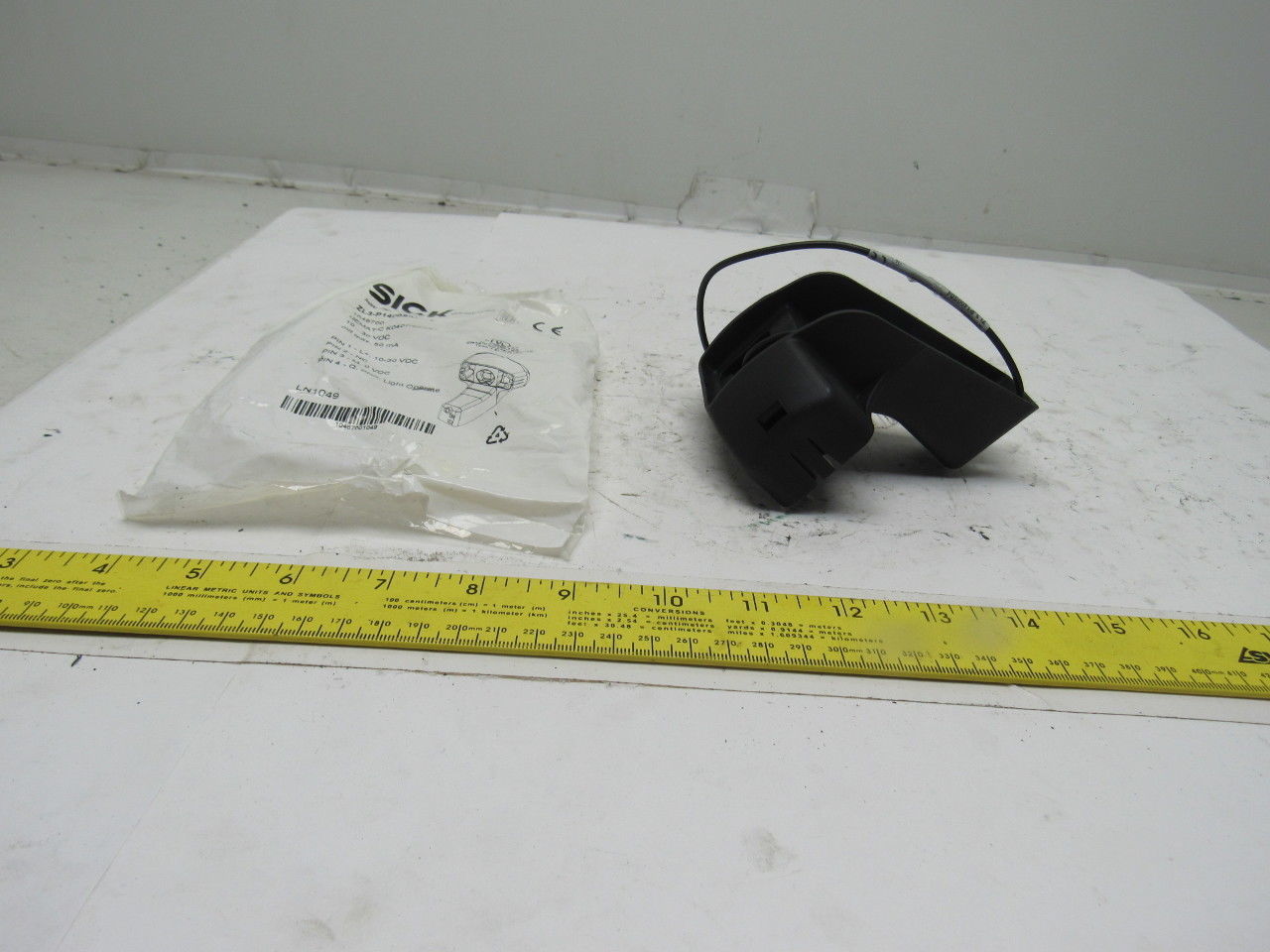 Sick ZL3-P1400S04P05 10...30VDC Photoelectric Sensor In Bracket Assembly