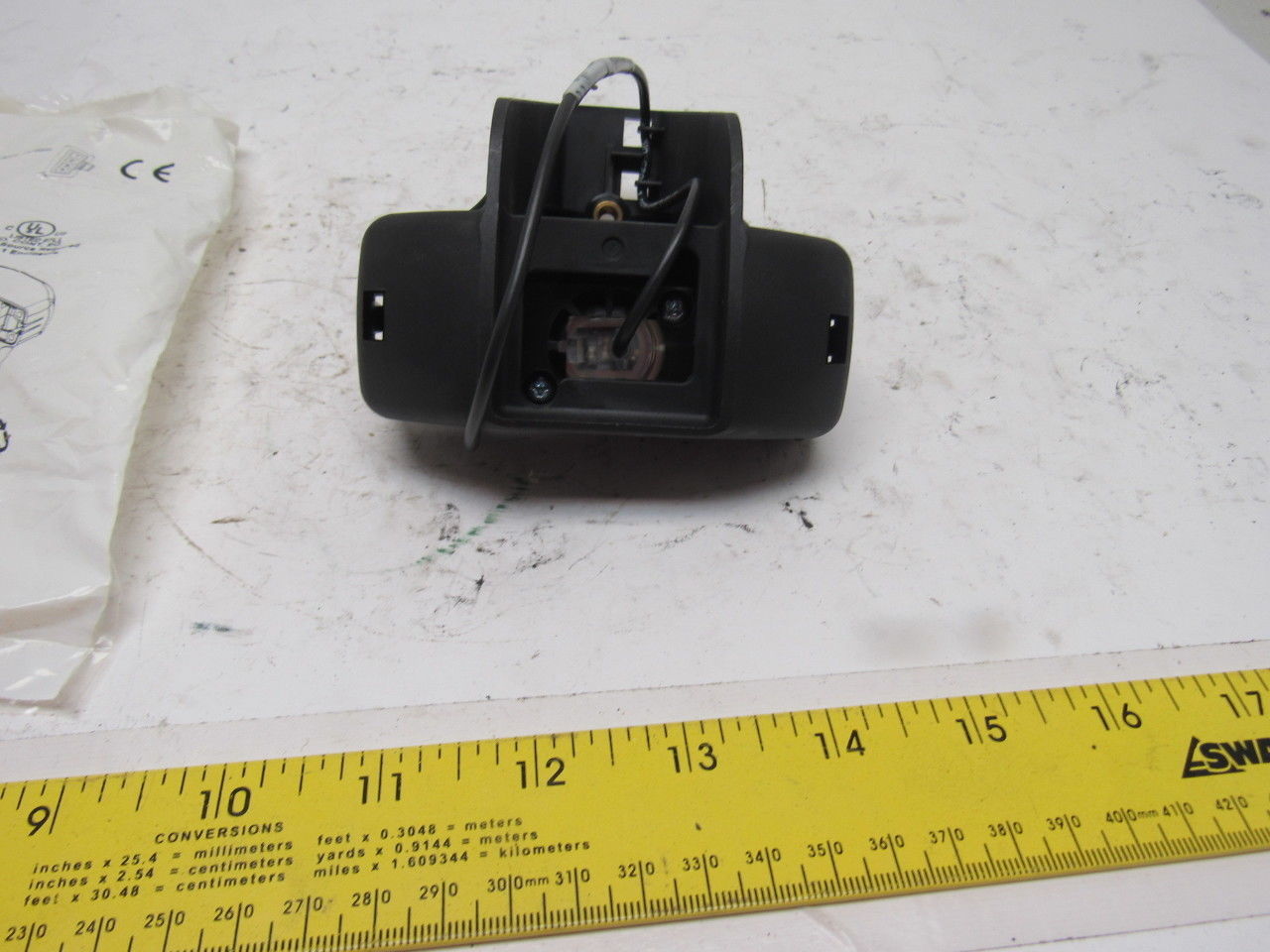 Sick ZL3-P1400S04P05 10...30VDC Photoelectric Sensor In Bracket Assembly