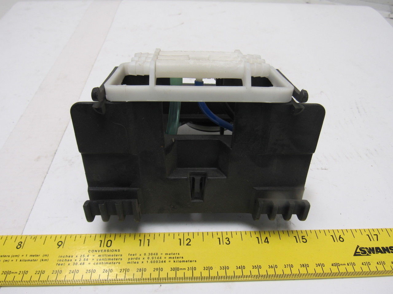 Dematic 06881-02126 06881-00050 Right Hand Pressure Assembly Bracket W/Manifold