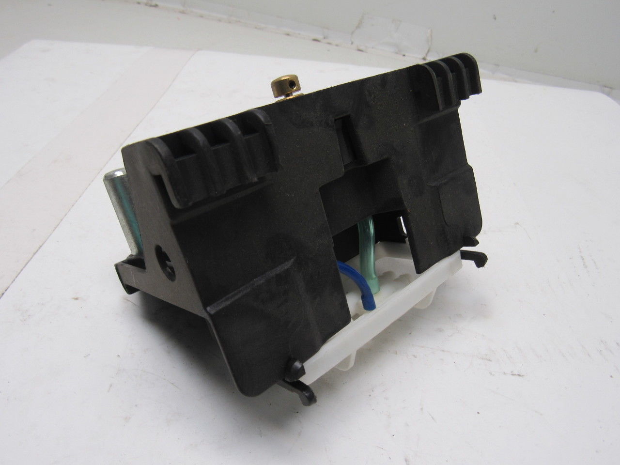 Dematic 06881-02126 06881-00050 Right Hand Pressure Assembly Bracket W/Manifold