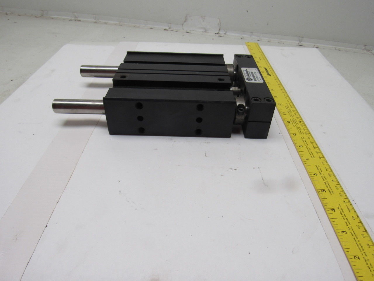 Destaco Robohand DLT-20-E-C-2 Pneumatic Slide 2" Stroke