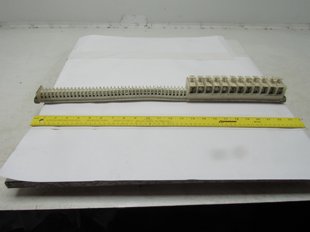 Allen Bradley 1492 Style F & CE 35 Terminal Blocks & 11 Fuse On 24" Din Rail