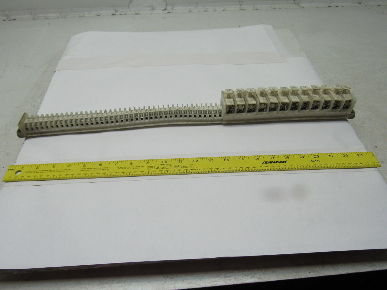 Allen Bradley 1492 Style F & CE 35 Terminal Blocks & 11 Fuse On 24" Din Rail