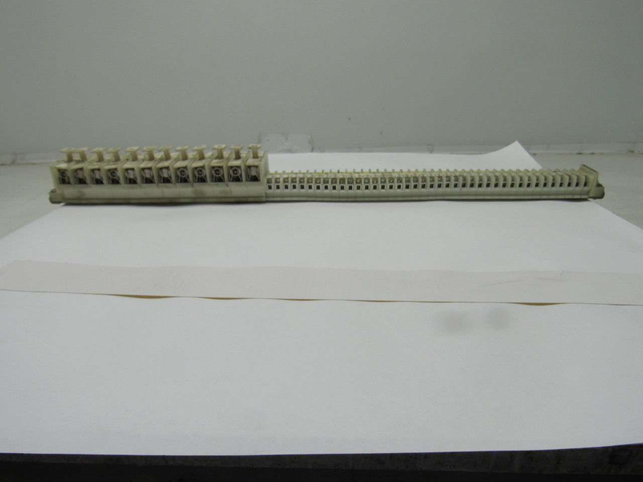 Allen Bradley 1492 Style F & CE 35 Terminal Blocks & 11 Fuse On 24" Din Rail