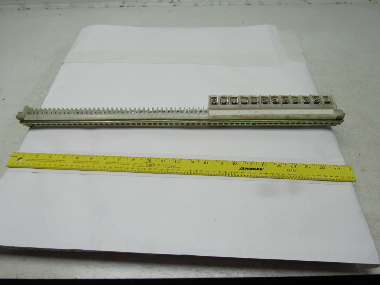 Allen Bradley 1492 Style F & CE 35 Terminal Blocks & 11 Fuse On 24" Din Rail