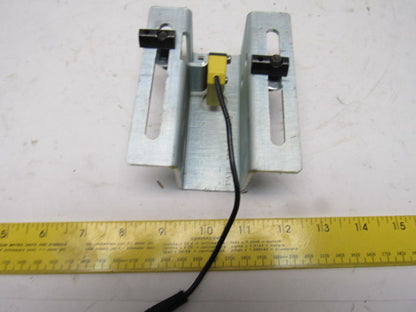 Banner Q23SN6RMHSQ-72658 10-30 VDC Photoeye Photoelectric Sensor
