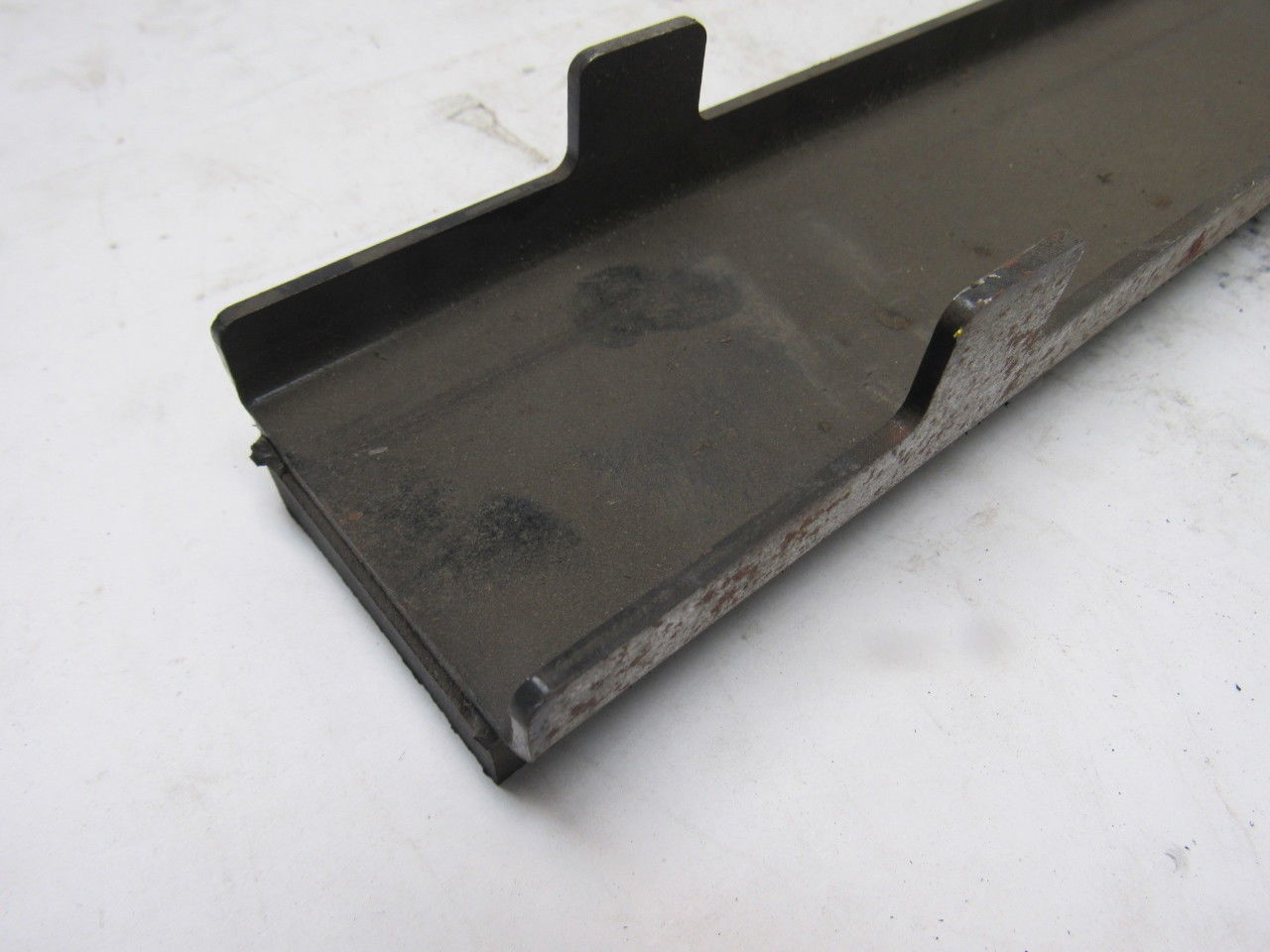 Dematic H000566AAB 18" x 2" Sorting Conveyor Top Brake Assembly CTL Bed