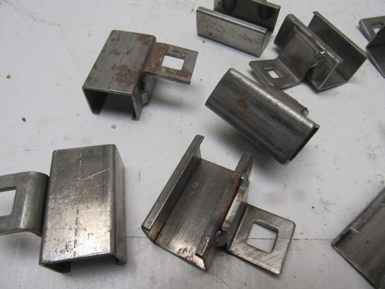 Fenner Drives Trackstar Mounting Bracket C-Channel 1" x 3/4" Lot Of 10