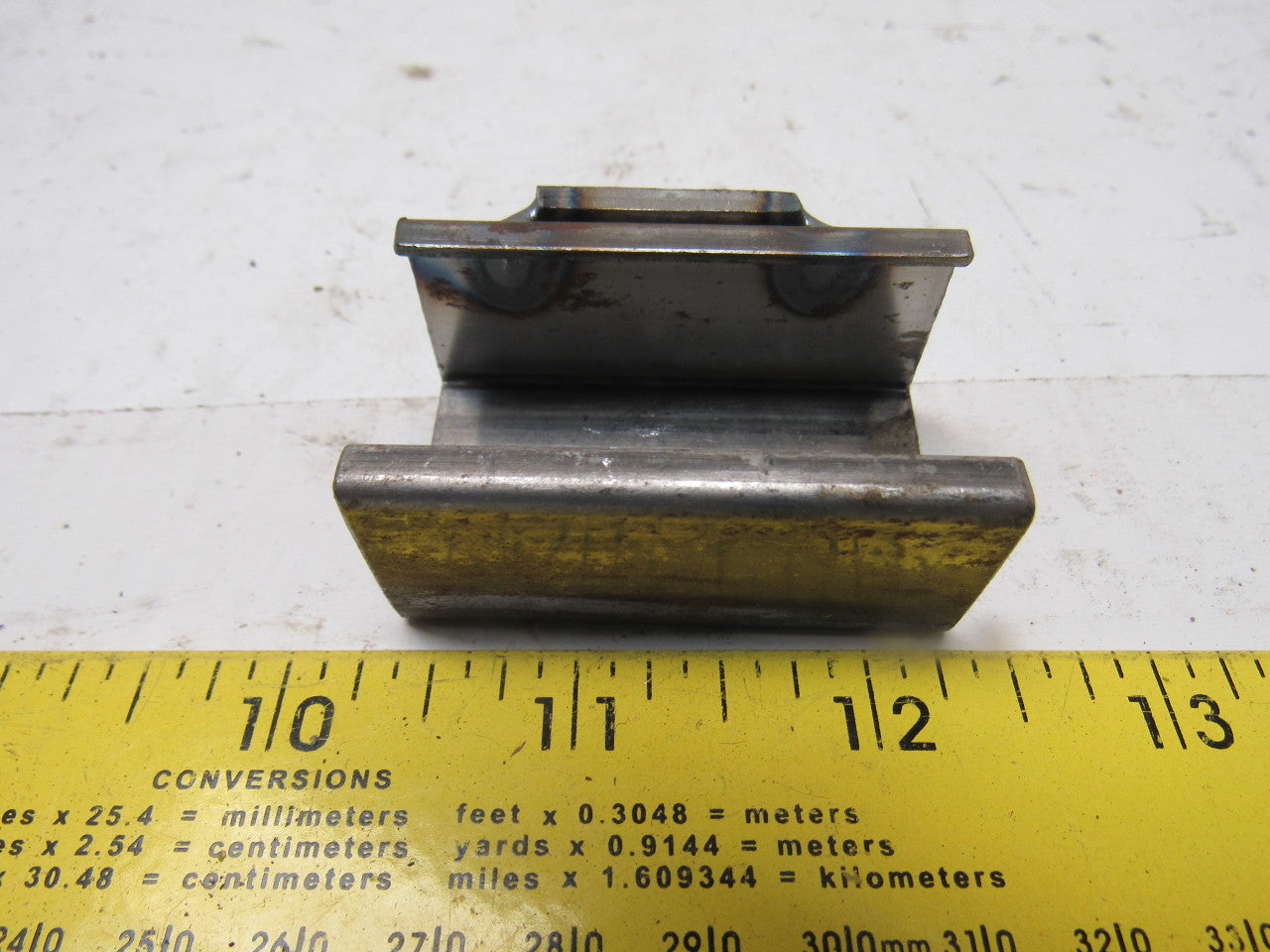 Fenner Drives Trackstar Mounting Bracket C-Channel 1" x 3/4" Lot Of 10