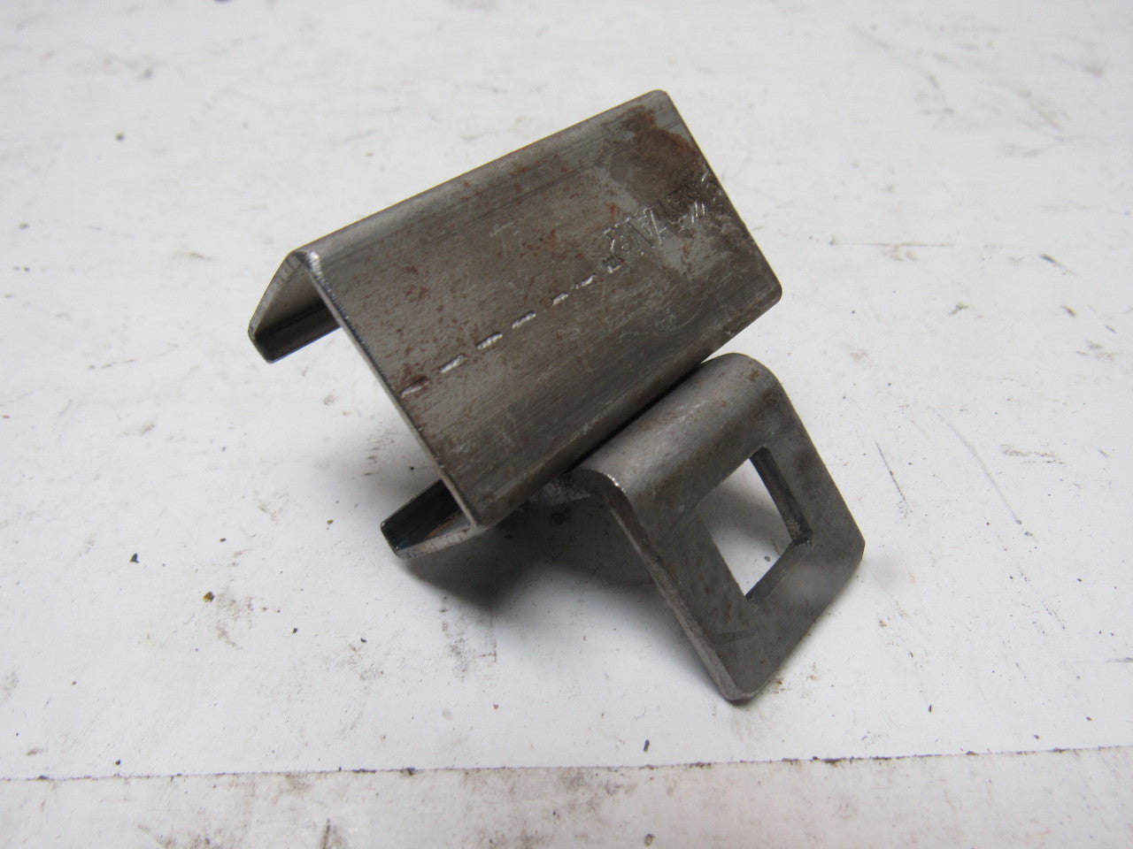 Fenner Drives Trackstar Mounting Bracket C-Channel 1" x 3/4" Lot Of 10