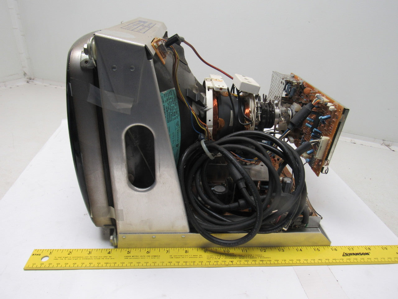 RGB 4110 15" Color Machine Monitor 80-140VAC