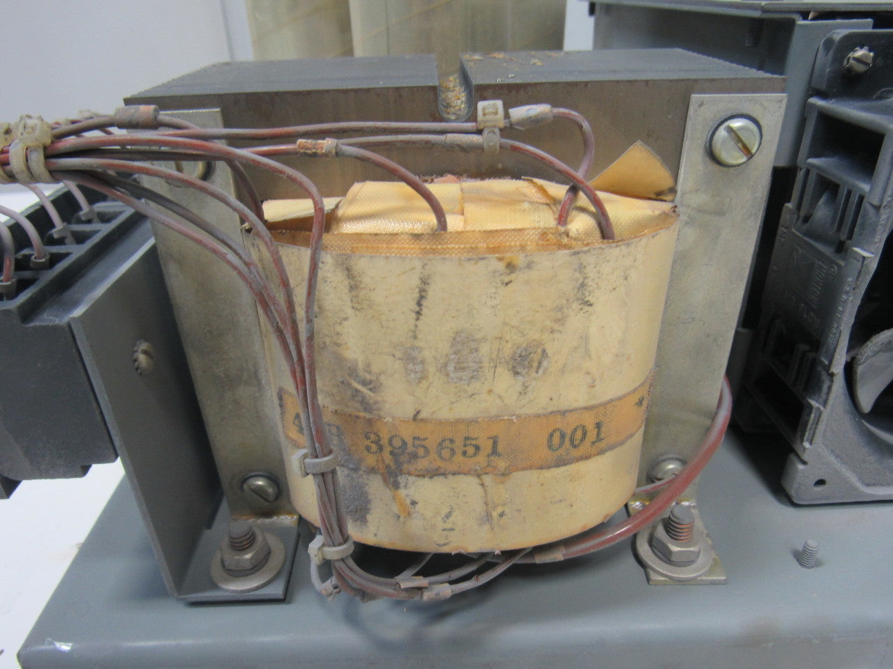 General Electric 3N7500PS108D1 Regulated Power Supply