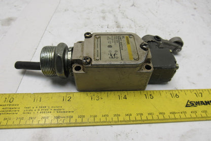 Omron WL GCA2-TS 2 Circuit Limit Switch Cam Lever Actuator Head