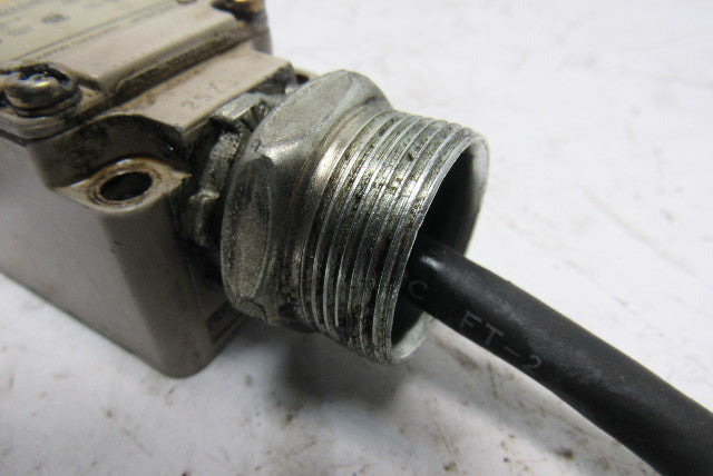 Omron WL GCA2-TS 2 Circuit Limit Switch Cam Lever Actuator Head