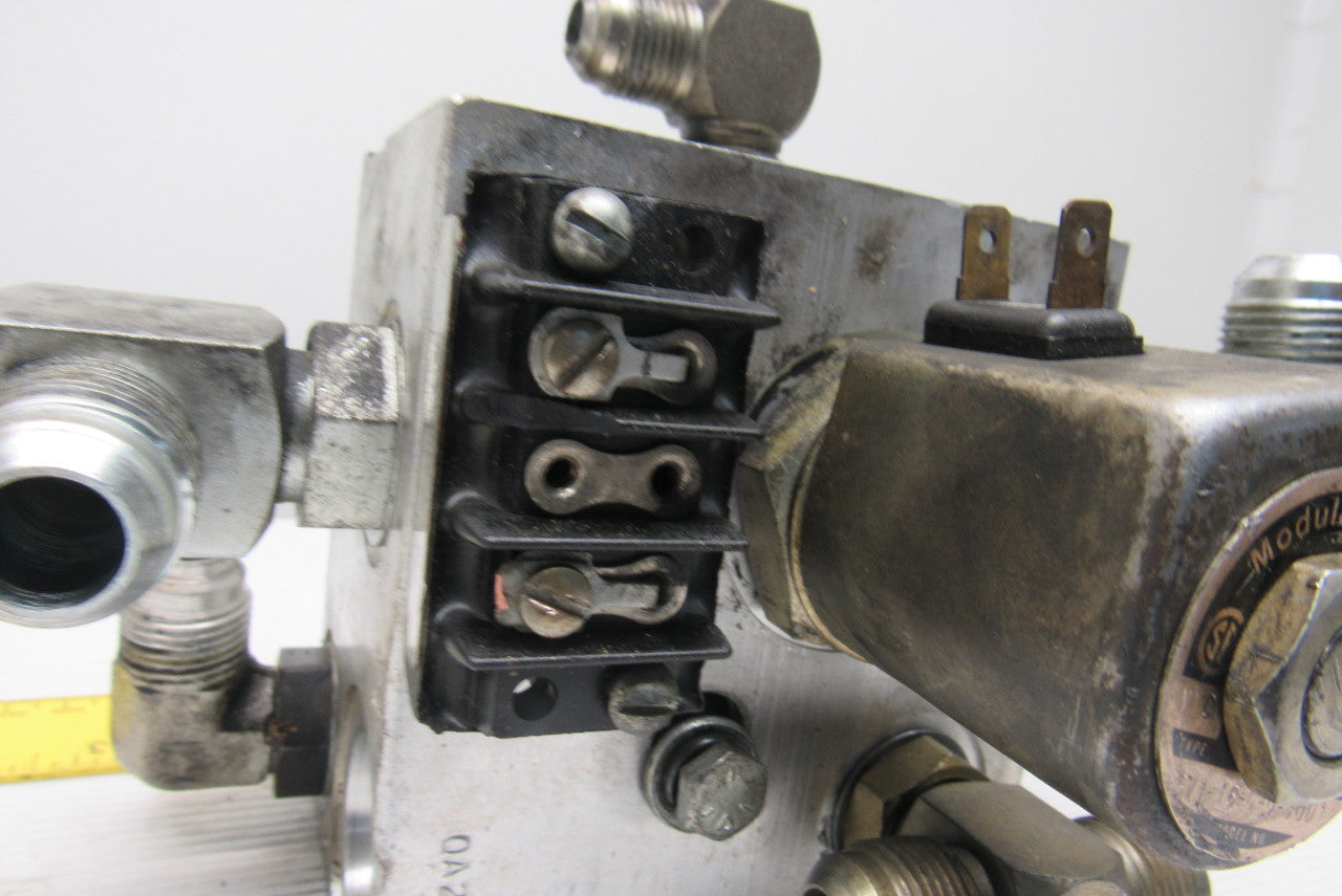Crown 45RRTT-S Single Solenoid 36VDC Multi Port Manifold Stand Up Reach Forklift
