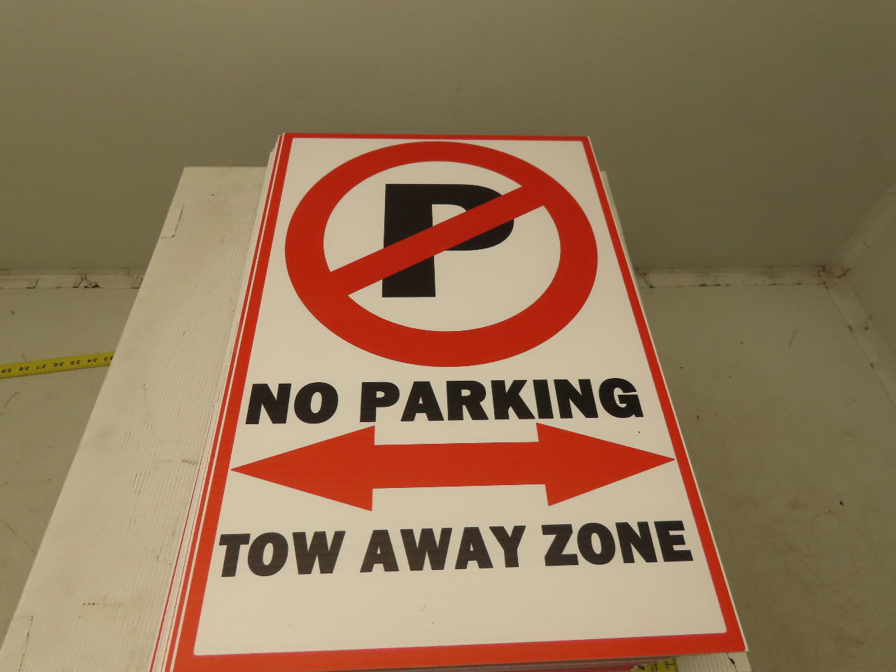 18x12" Corrugated Plastic Traffic Control Sign NO PARKING TOW AWAY ZONE Lot/20