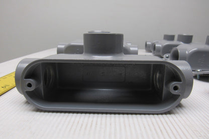 Neer TC-75 3/4" Conduit Body 3 Way With Non Gasketed Covers Lot Of 8