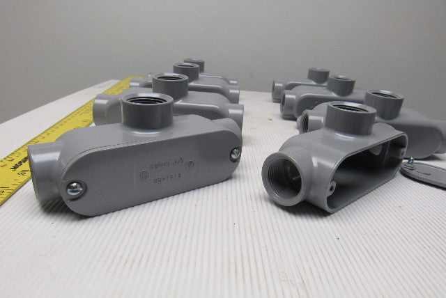 Neer TC-75 3/4" Conduit Body 3 Way With Non Gasketed Covers Lot Of 8