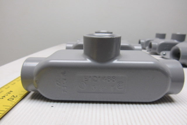 Neer TC-75 3/4" Conduit Body 3 Way With Non Gasketed Covers Lot Of 8