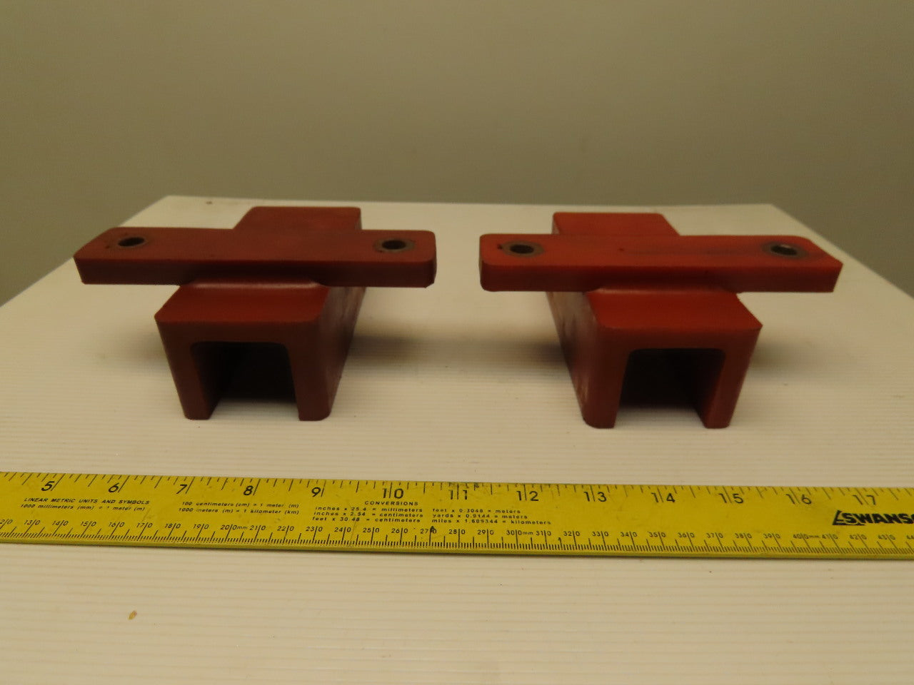 Dematic 0688181136 1-23/32" Wide 1-5/8" Deep 2 Bolt Mount Infeed Guide Lot Of 2