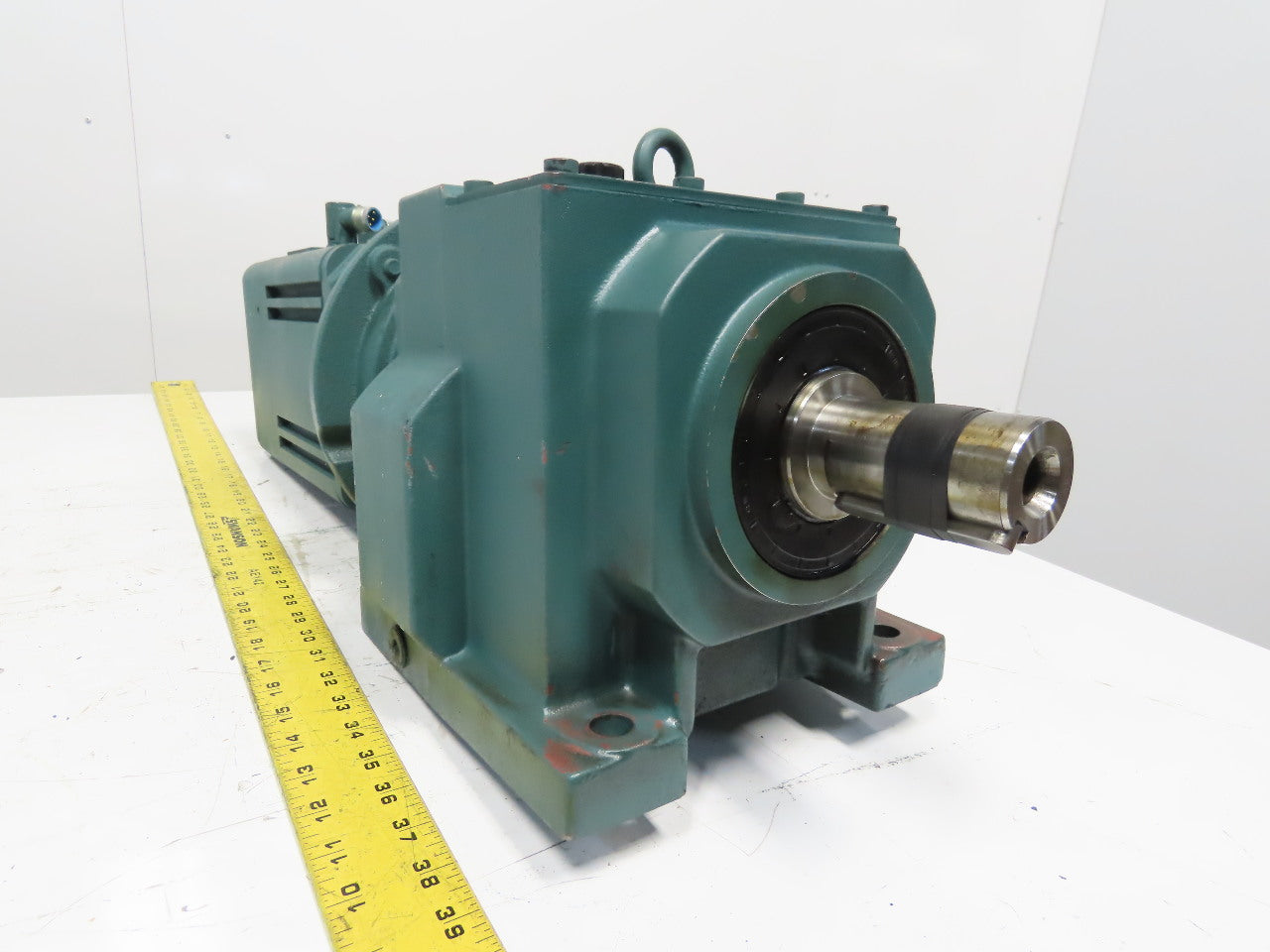 Telemecanique BPH1902N5MA2CA1 480V 362RPM 10.35Kw Inline Servo Gear Reducer