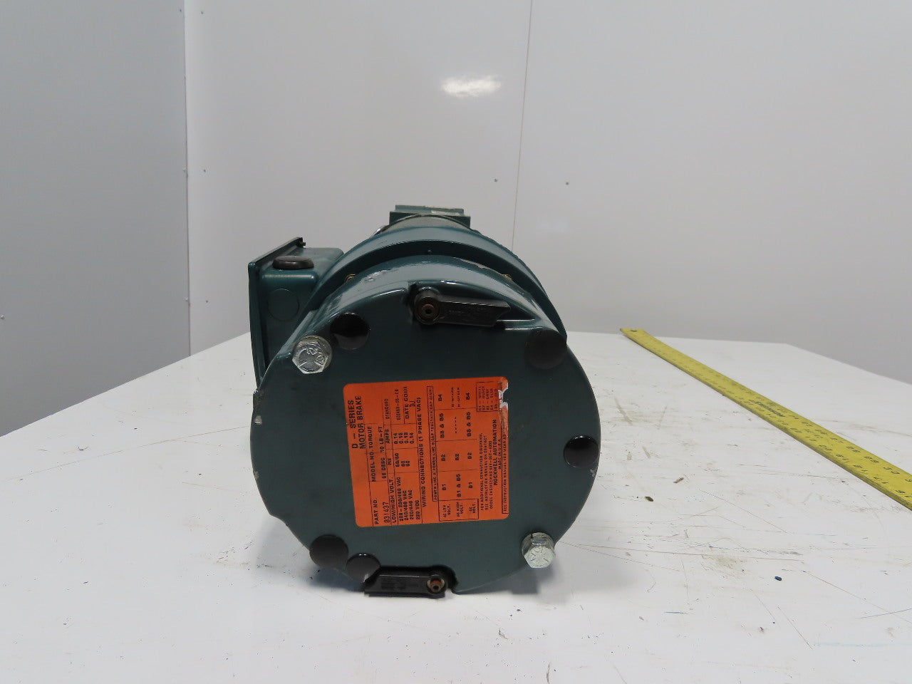 Dodge 26S15R 15:1 Ratio 117RPM 2Hp 208-230/460V 60Hz Right Hand Gear Motor