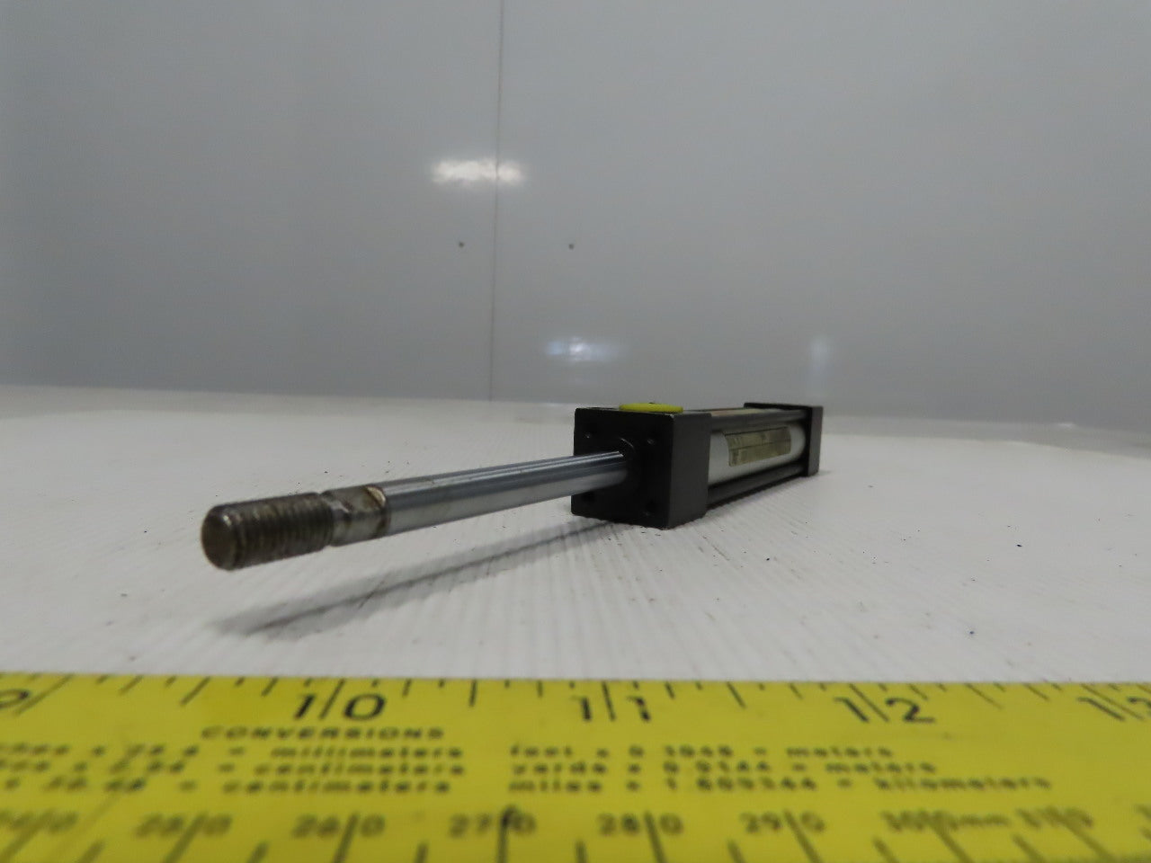 Norgren CA03A-A03-AAA90 3/4" Bore 3" Stroke Double Acting Air Cylinder