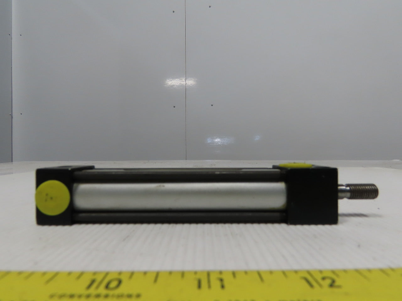 Norgren CA03A-A03-AAA90 3/4" Bore 3" Stroke Double Acting Air Cylinder