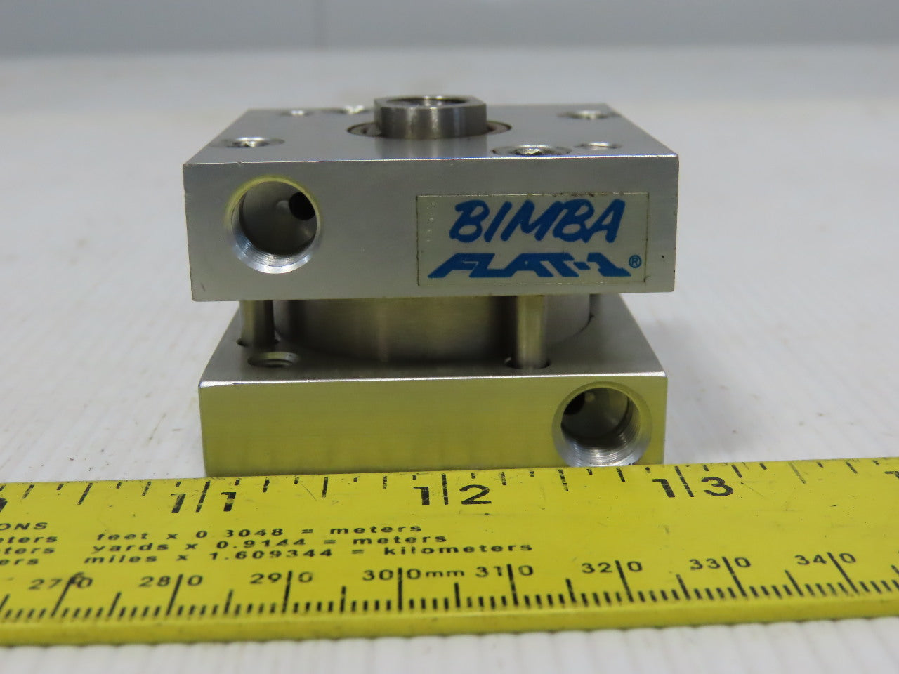 Bimba Flat-1 1-1/6" Bore 3/16" Stroke 5/8" Rod Air Cylinder