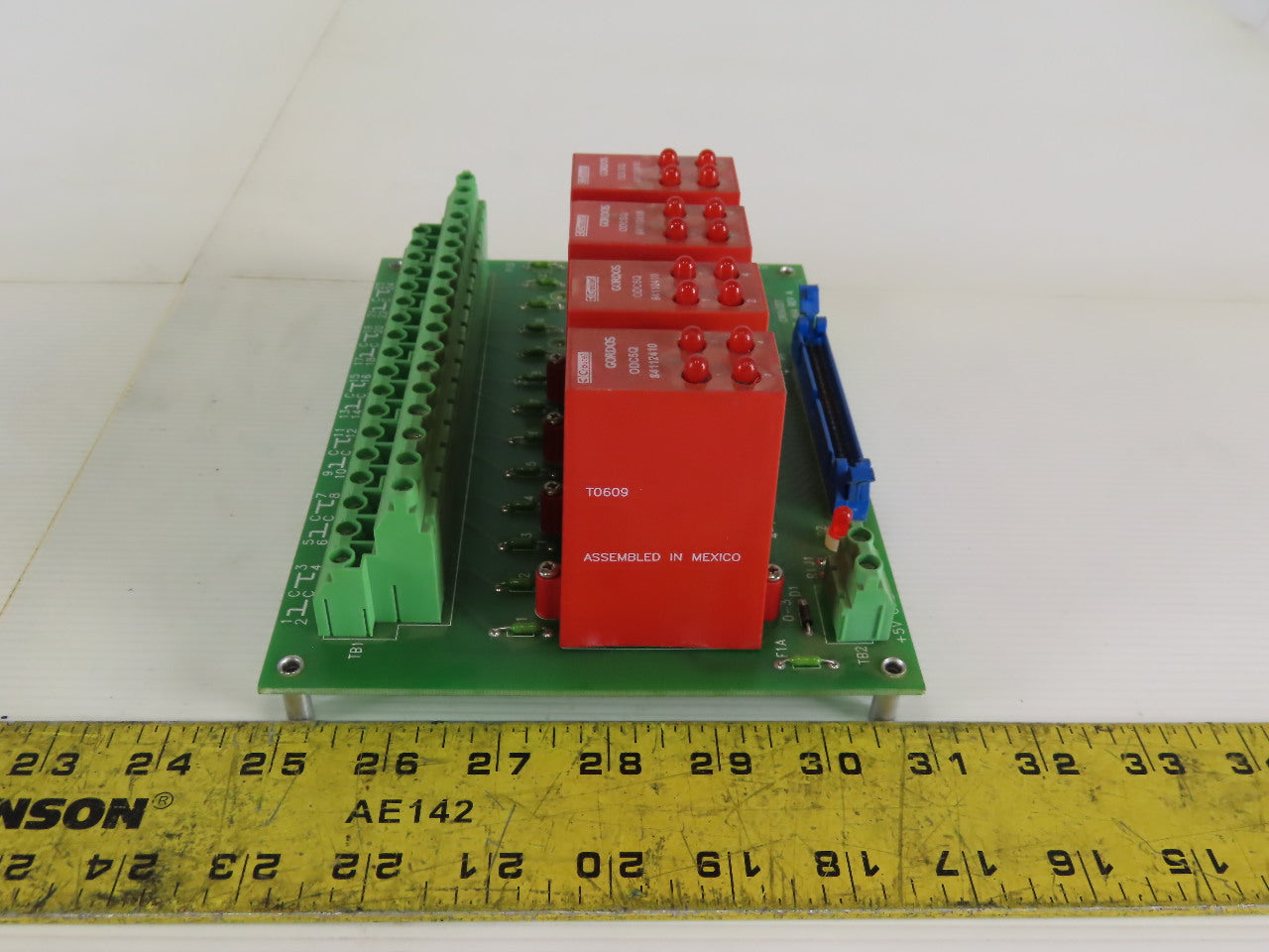 Crouzet 57-464 ODC5Q 6 Channel Output Rack With 60VDC Output Modules