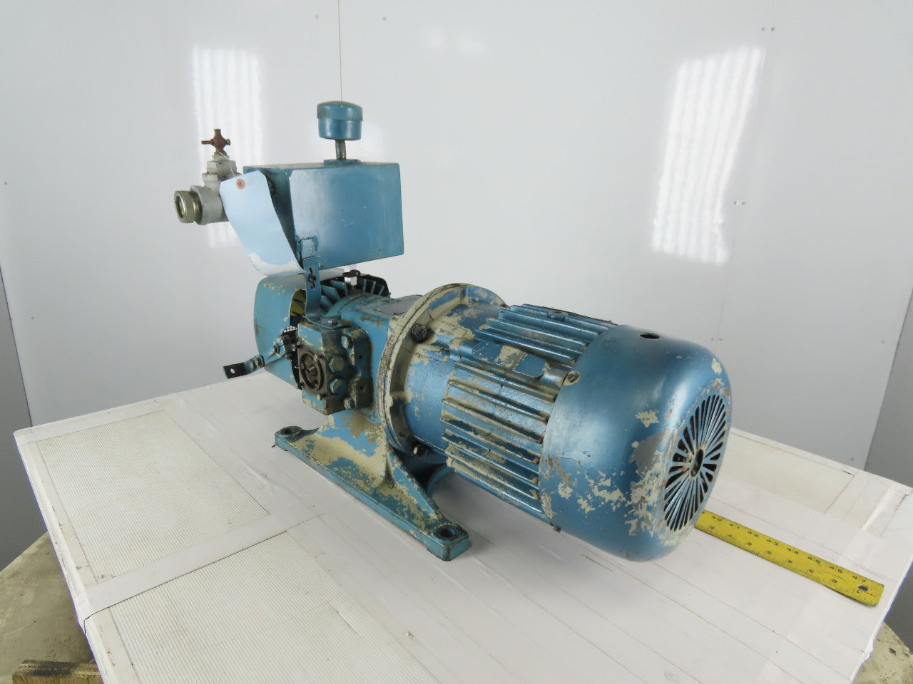 Delco R4424D2 7.5Hp 1750RPM 230/460V Motor With Hydraulic Pump