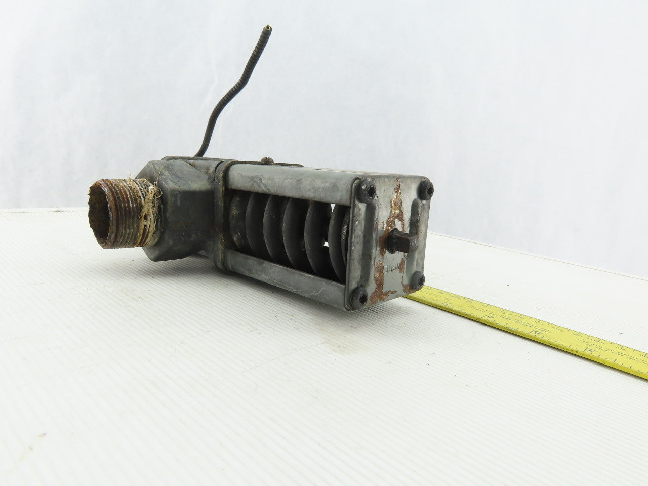 Penn V47AE-3 1-1/4" Size 160/230°F Range @ 150PSI Temp Controlled Water Valve