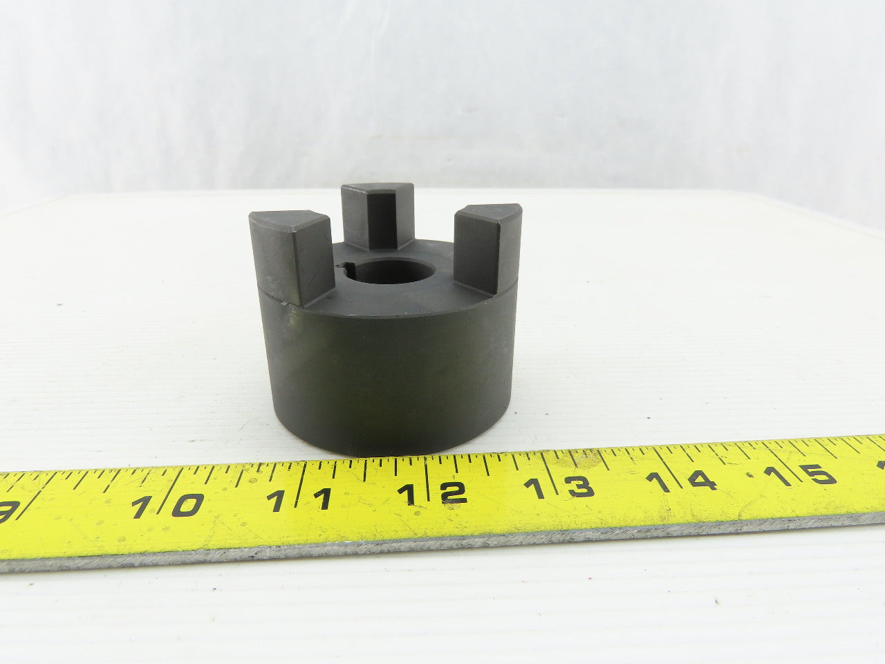 IDC Select L1007/8K 7/8" Bore Jaw Spider Coupling Lot Of 2