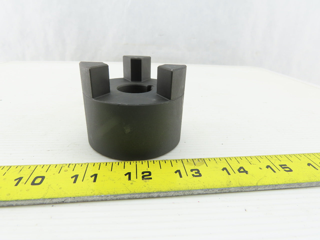 IDC Select L1007/8K 7/8" Bore Jaw Spider Coupling Lot Of 2