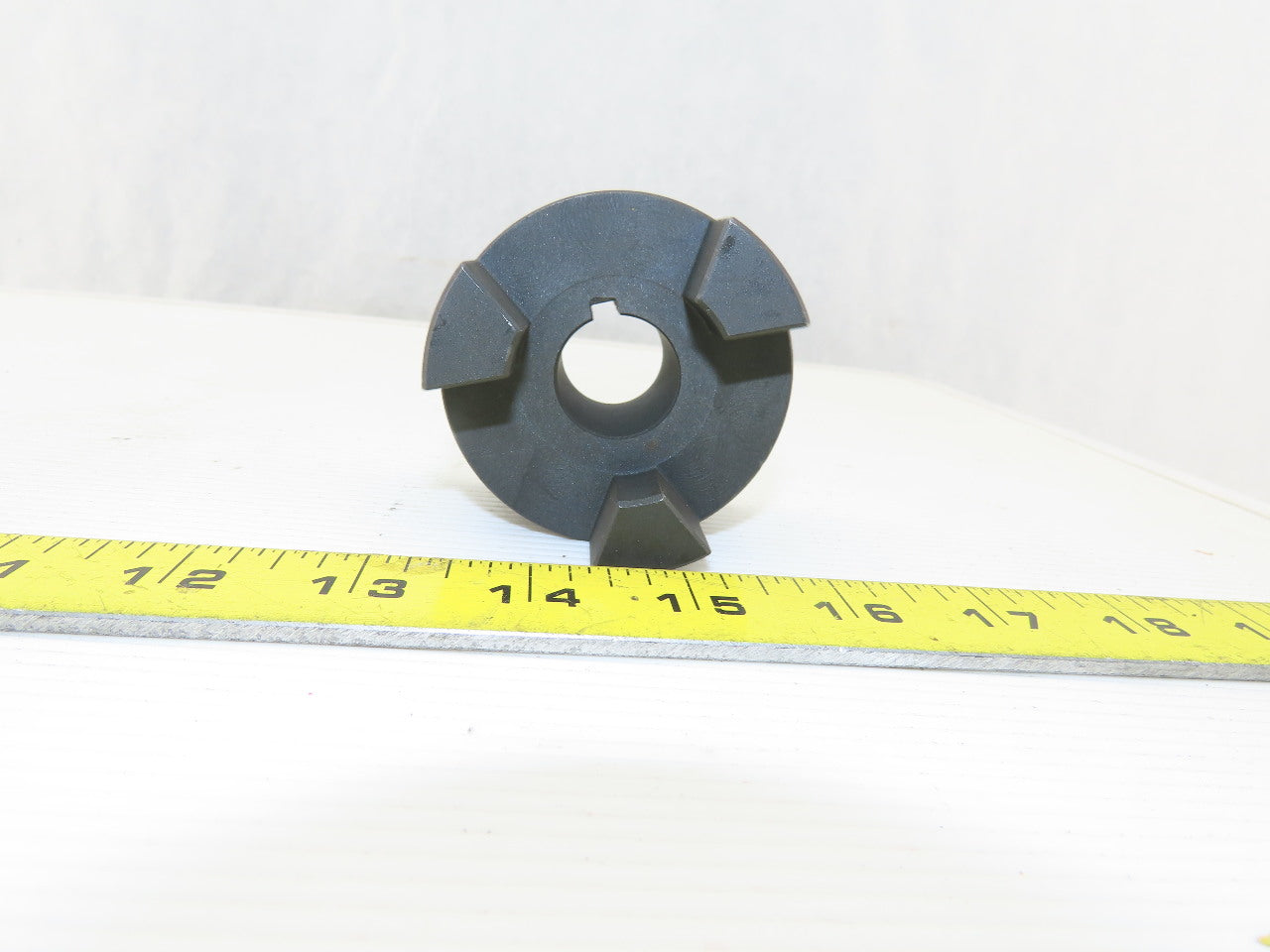 IDC Select L1007/8K 7/8" Bore Jaw Spider Coupling Lot Of 2