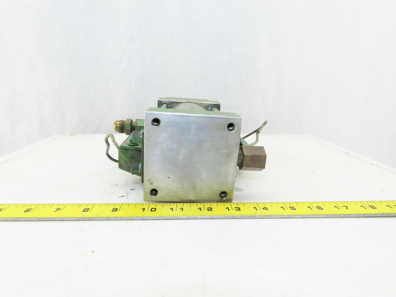 Turret Position Locking Cylinder Hydraulic From Wiedematic W2040