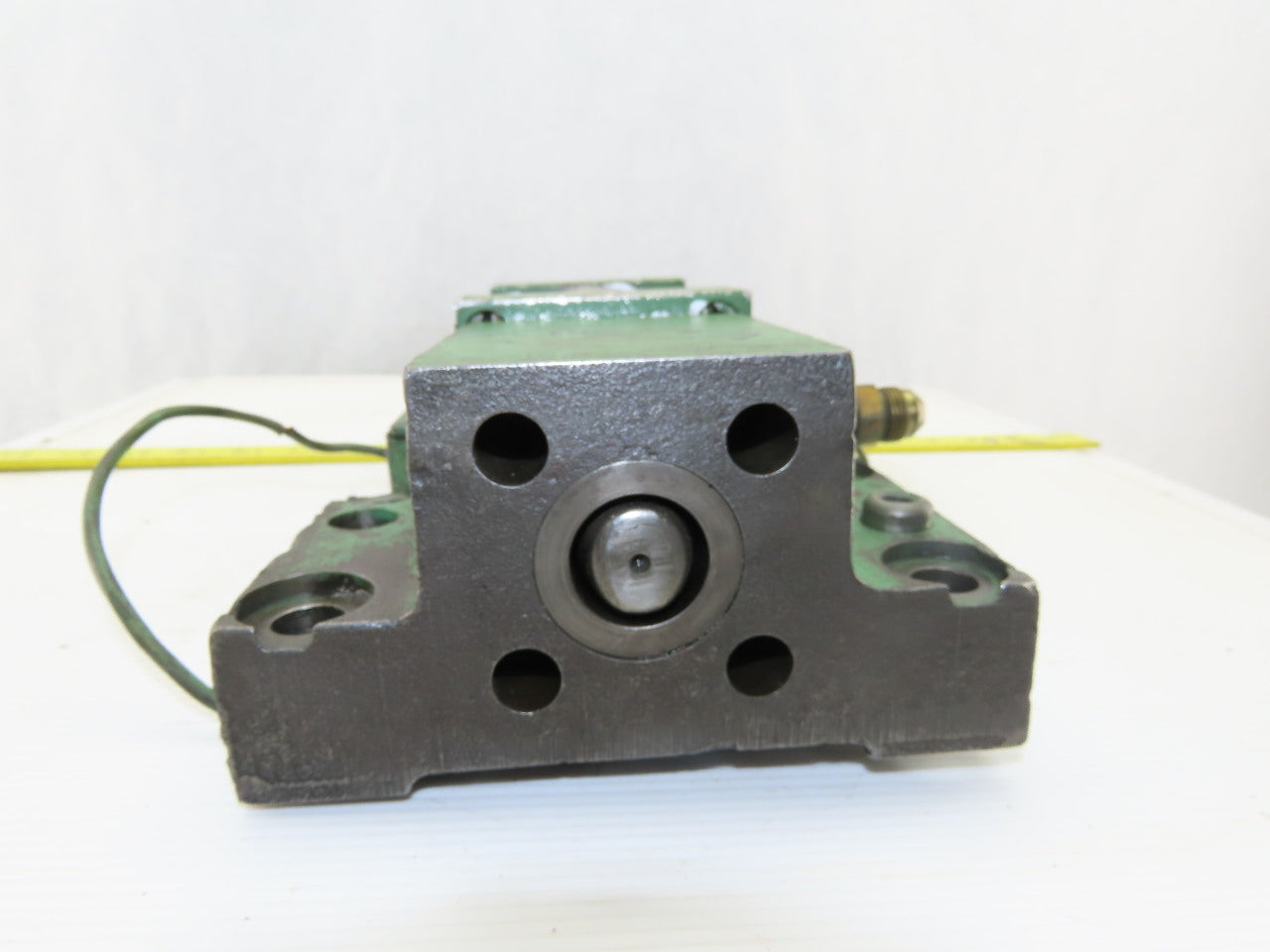 Turret Position Locking Cylinder Hydraulic From Wiedematic W2040