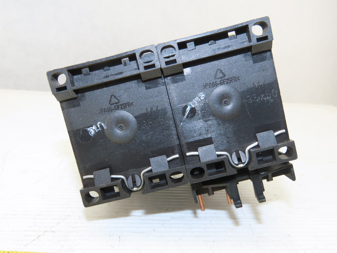 Siemens 3RT1016-1KB41 600V 3Ph 5Hp Contactor Relay Set With Bridge