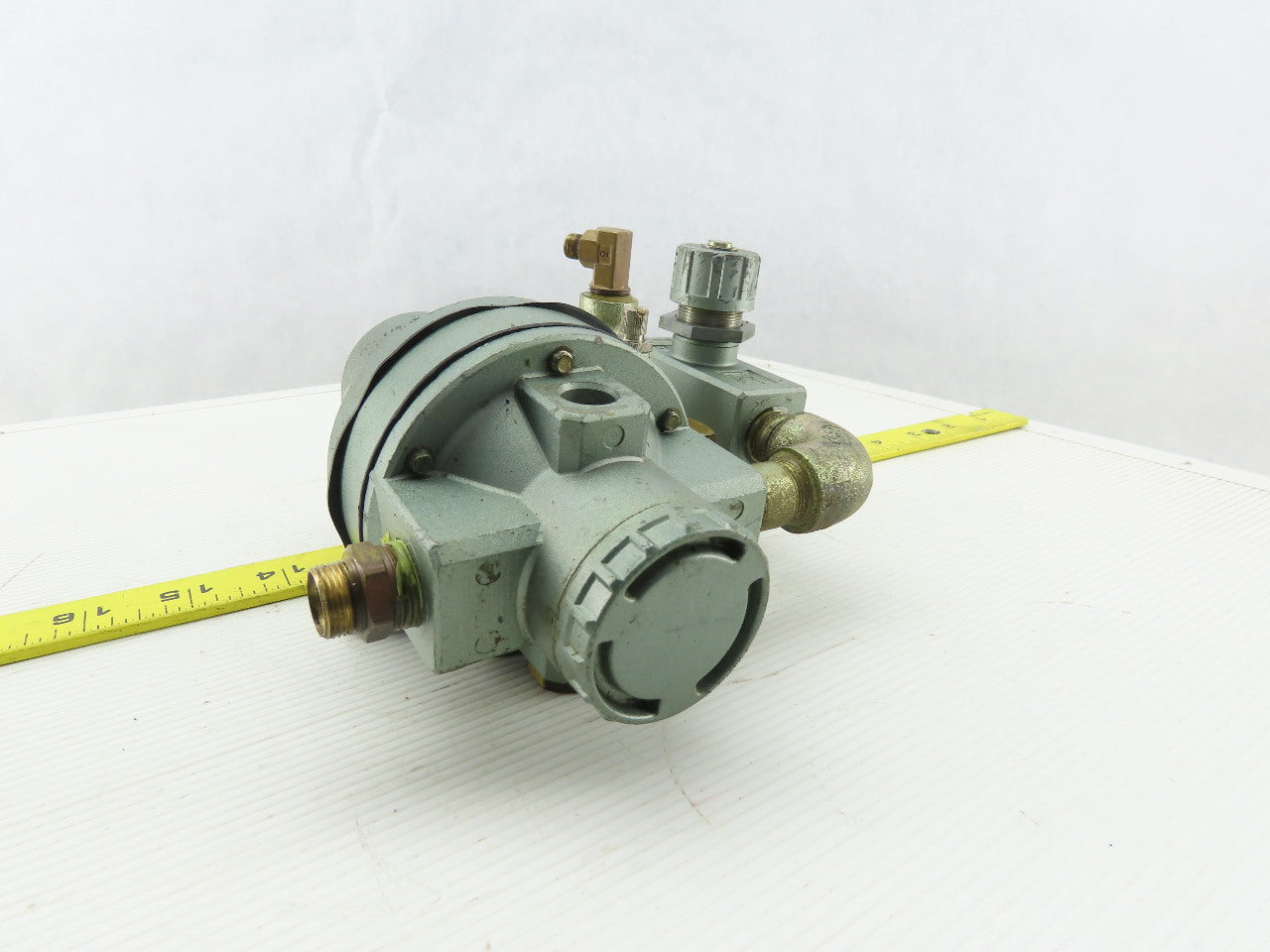 SMC XT14-135-03HB 3/8" Deceleration Valve With Check And Flow Control