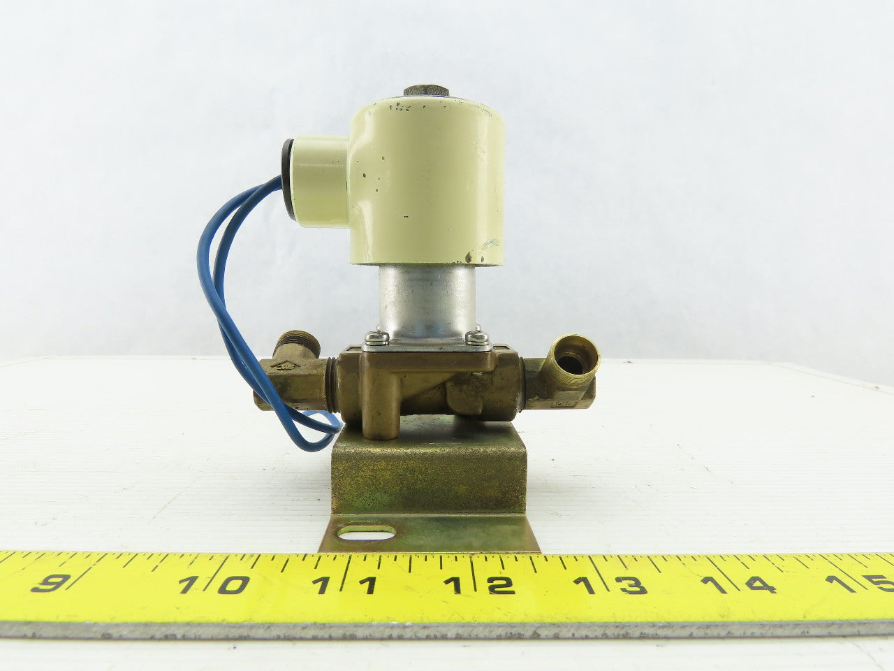 SMC VPW 2135 3/8" NPT 100VAC Solenoid Valve