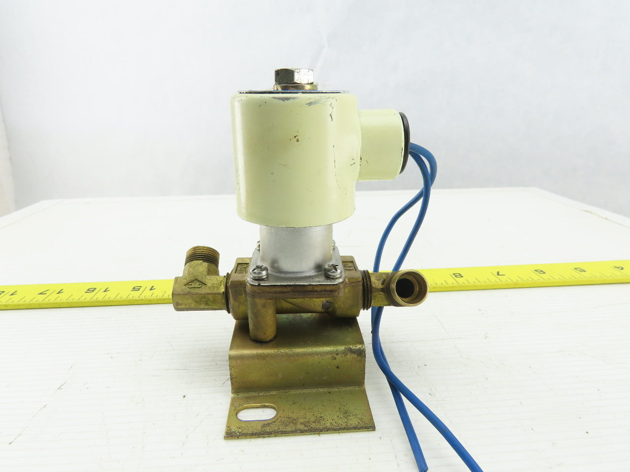 SMC VPW 2135 3/8" NPT 100VAC Solenoid Valve