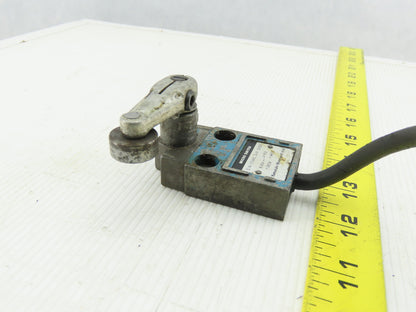 Honeywell 14CE6-1JK 125VAC 30VDC Lever Micro Limit Switch