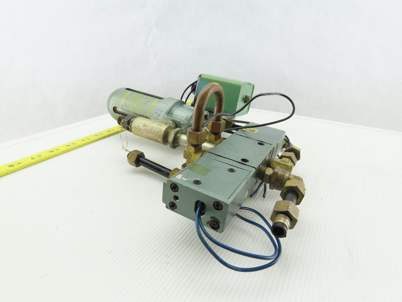 SMC 120-480V Pressure Switch Lubricator Secondary Valve Assembly