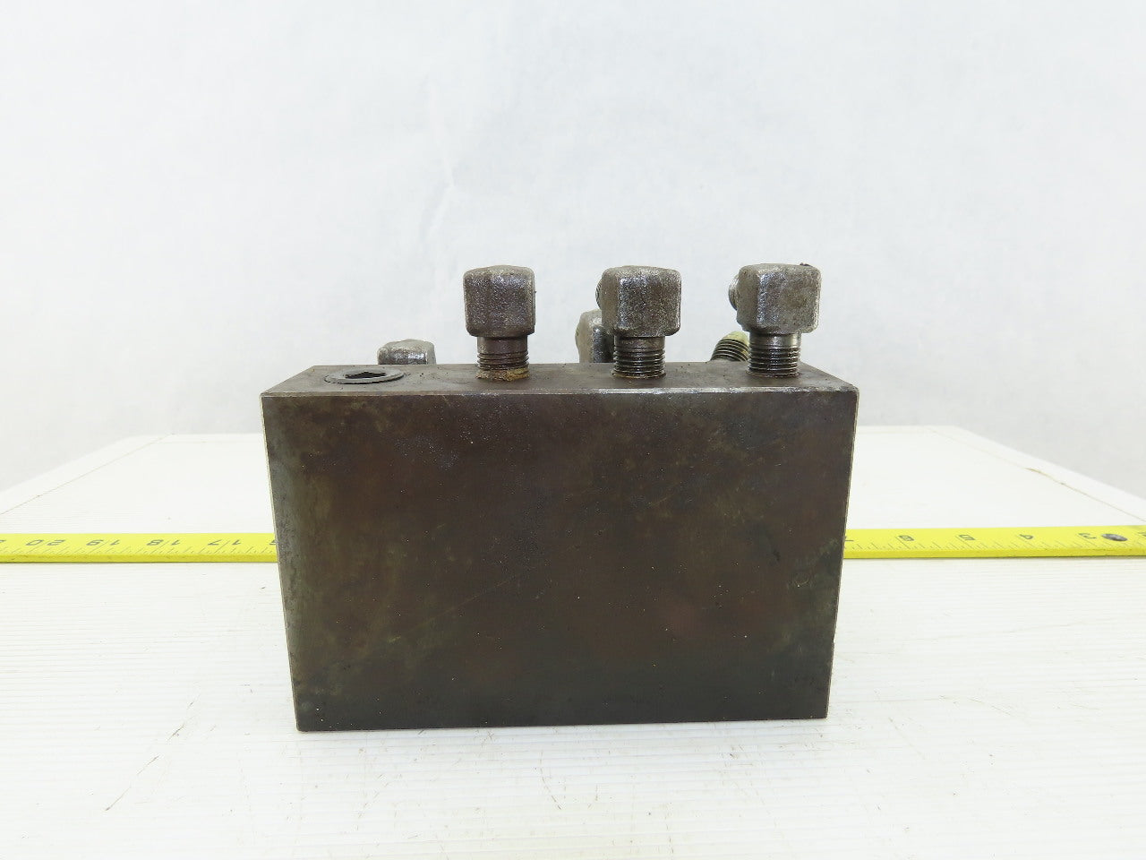 16 Port Compact Stacked Steel Hydraulic Manifold