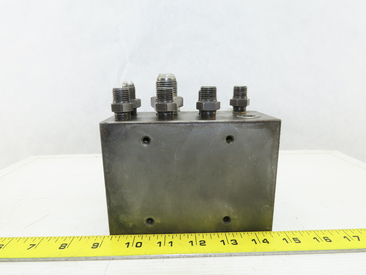 16 Port Compact Stacked Steel Hydraulic Manifold