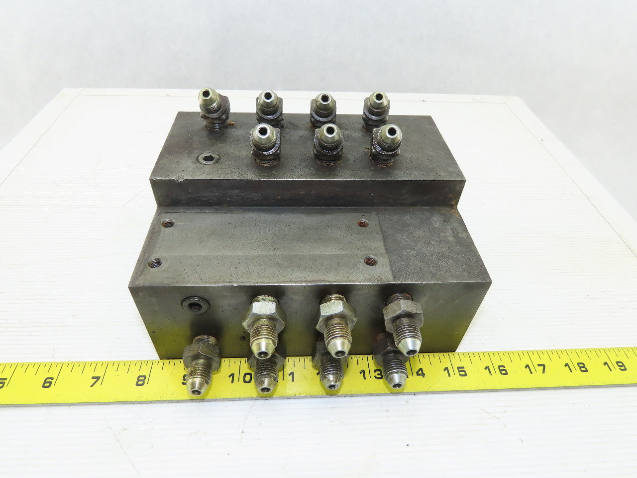 16 Port Steel Hydraulic Manifold
